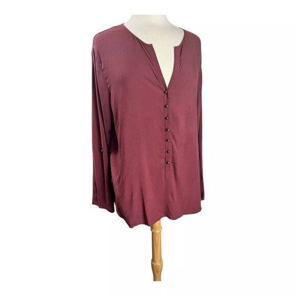 NEW Soft Surroundings Top Petite XL Burgundy Roll Tab Button Front Rayon Pleated - Picture 1 of 7